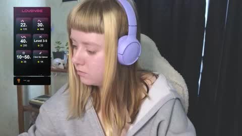 Snapshot of june_shy0 chatting on 09-26-25, 07:45 June online show from 09-26-25, 07:45