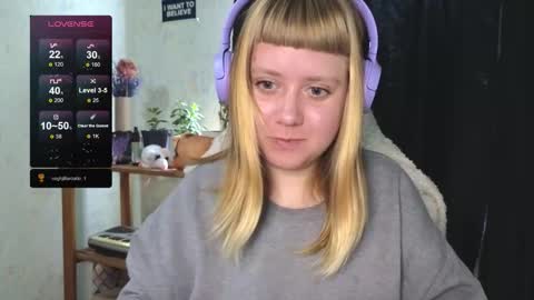 Snapshot of june_shy0 chatting on 09-27-25, 07:24 June online show from 09-27-25, 07:24