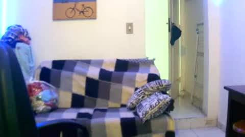 Snapshot of juneandmia chatting on 10-12-25, 03:38 Mia online show from 10-12-25, 03:38