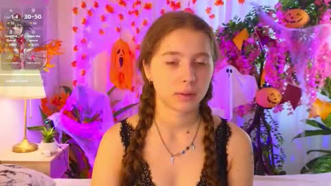 Snapshot of junebarton chatting on 10-19-25, 07:09 Kate online show from 10-19-25, 07:09