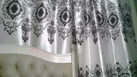 queen online show from 04-21-26, 06:44