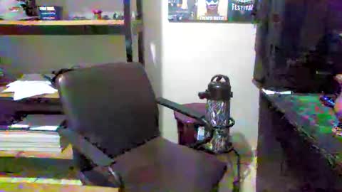 Snapshot of juniorextr_18_ chatting on 11-19-25, 02:00 juniorextr_18_ online show from 11-19-25, 02:00