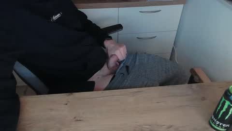 Snapshot of junk2711 chatting on 02-26-25, 06:21 junk2711 online show from 02-26-25, 06:21