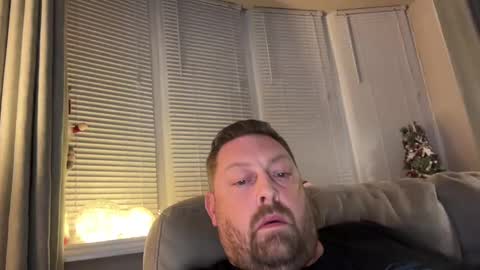 Snapshot of junky345 chatting on 12-01-24, 10:43 Junky online show from 12-01-24, 10:43