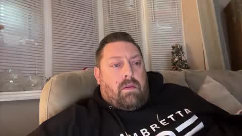 Snapshot of junky345 chatting on 12-17-24, 08:10 Junky online show from 12-17-24, 08:10