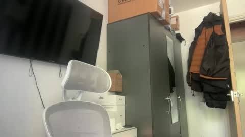 Snapshot of junky345 chatting on 09-28-25, 02:00 Junky online show from 09-28-25, 02:00