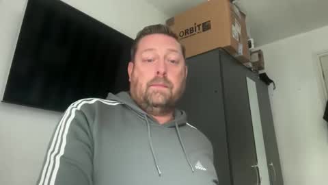 Snapshot of junky345 chatting on 10-12-25, 01:10 Junky online show from 10-12-25, 01:10