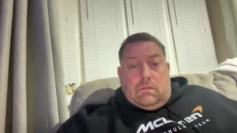 Snapshot of junky345 chatting on 11-26-25, 10:44 Junky online show from 11-26-25, 10:44