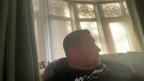 Snapshot of junky345 chatting on 12-02-25, 01:05 Junky online show from 12-02-25, 01:05