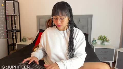 Snapshot of juphiteer chatting on 01-07-25, 02:41 viviana sasha online show from 01-07-25, 02:41