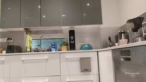 Snapshot of jusahki chatting on 09-16-25, 06:03 jusahki online show from 09-16-25, 06:03