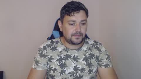 Alex online show from 10-31-25, 11:33