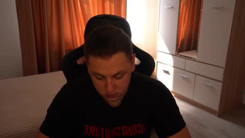 Snapshot of just_top chatting on 09-10-25, 09:31 David online show from 09-10-25, 09:31