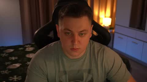 Snapshot of just_top chatting on 12-14-25, 07:18 David online show from 12-14-25, 07:18