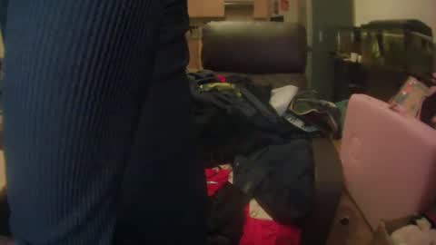 Dee online show from 02-10-25, 04:52