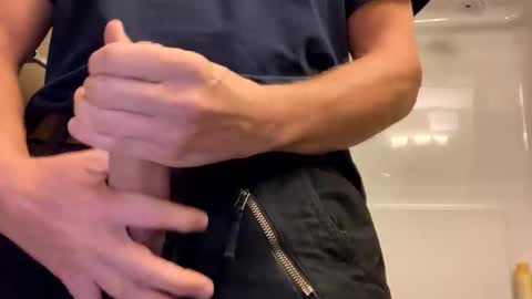 Snapshot of justatroll30 chatting on 11-04-25, 11:15 justatroll30 online show from 11-04-25, 11:15