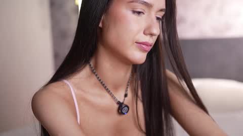 Snapshot of justbarbie_new_ chatting on 11-11-25, 08:31 Katarina online show from 11-11-25, 08:31