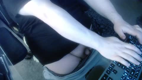 Snapshot of justchillinhey5776 chatting on 12-30-24, 06:38 Rick online show from 12-30-24, 06:38