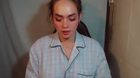 justhewayouare21 online show from 07-21-26, 07:05