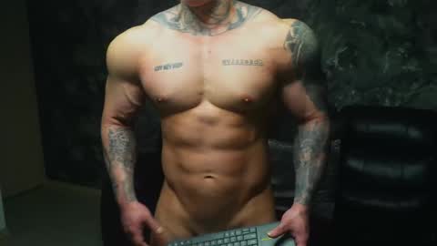 Snapshot of justin_clark1 chatting on 12-19-25, 05:25 justin clark1 online show from 12-19-25, 05:25