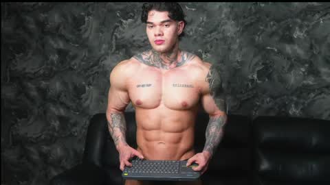 Snapshot of justin_clark1 chatting on 05-10-26, 04:28 justin clark1 online show from 05-10-26, 04:28
