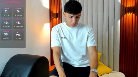 Snapshot of justin_mack_ chatting on 11-01-25, 11:45 Justin online show from 11-01-25, 11:45