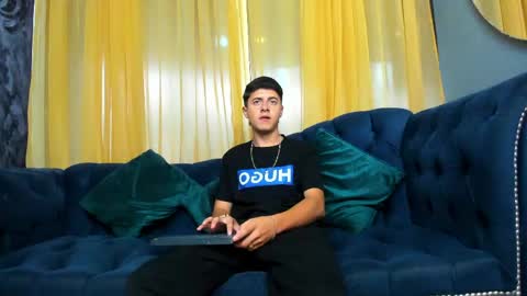 Snapshot of justin_ortiz chatting on 05-30-26, 06:49 Justin Ortiz online show from 05-30-26, 06:49