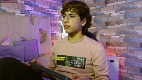 Snapshot of justin_tay1 chatting on 03-15-26, 03:45 justin online show from 03-15-26, 03:45