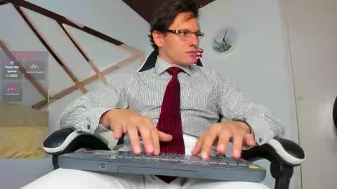 Snapshot of justin_valverde chatting on 12-23-25, 02:53 Justin online show from 12-23-25, 02:53