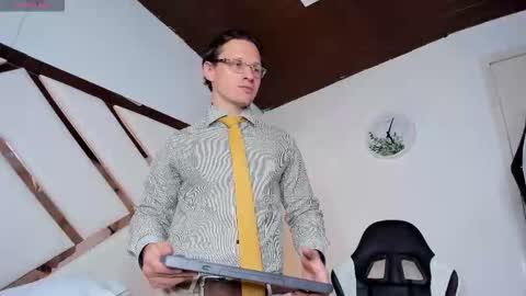 Snapshot of justin_valverde chatting on 01-10-26, 03:19 Justin online show from 01-10-26, 03:19