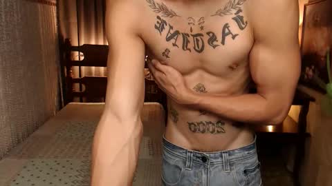 Snapshot of justine_hunk chatting on 01-13-25, 09:52 justine_hunk online show from 01-13-25, 09:52