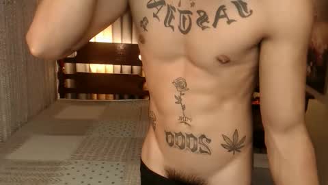 Snapshot of justine_hunk chatting on 01-10-26, 06:42 justine_hunk online show from 01-10-26, 06:42