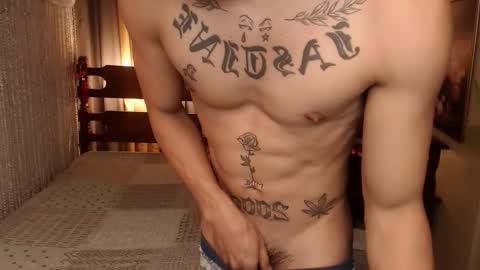 Snapshot of justine_hunk chatting on 02-13-26, 04:25 justine_hunk online show from 02-13-26, 04:25