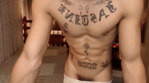 Snapshot of justine_hunk chatting on 02-15-26, 07:51 justine_hunk online show from 02-15-26, 07:51