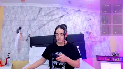 Justine online show from 11-02-25, 03:42