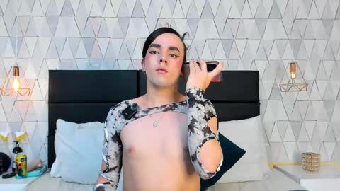 Justine online show from 12-02-25, 03:23