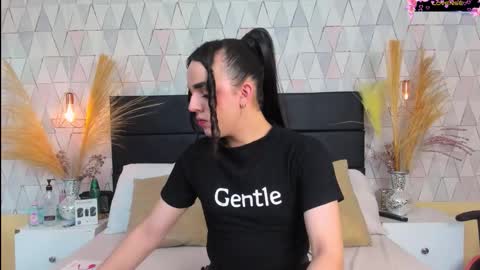 Justine online show from 02-18-26, 04:19