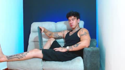 justinfuller_31 online show from 12-22-25, 03:36