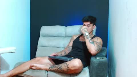 justinfuller_31 online show from 07-08-26, 04:55