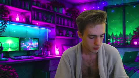 Snapshot of justinnordick chatting on 06-08-26, 05:41 Hologram Guy online show from 06-08-26, 05:41
