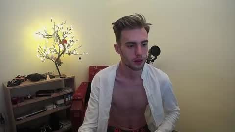 Hologram Guy online show from 07-05-26, 06:20