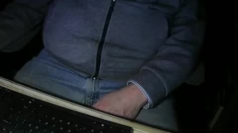 Snapshot of justme39057 chatting on 02-02-26, 03:27 Justme39057 online show from 02-02-26, 03:27