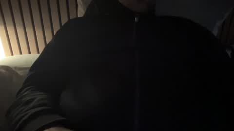 Snapshot of justmeandyou00 chatting on 02-05-25, 05:09 justmeandyou00 online show from 02-05-25, 05:09