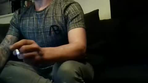 Snapshot of justmehere077 chatting on 12-21-24, 01:47 justmehere077 online show from 12-21-24, 01:47