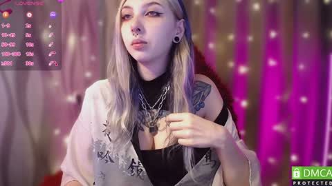Snapshot of justmeowgirl chatting on 02-05-25, 06:13 justmeowgirl online show from 02-05-25, 06:13