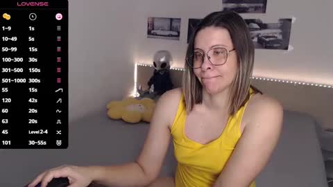 Julie online show from 02-03-25, 04:57