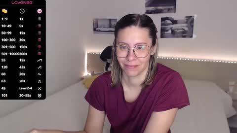 Julie online show from 10-11-25, 04:22