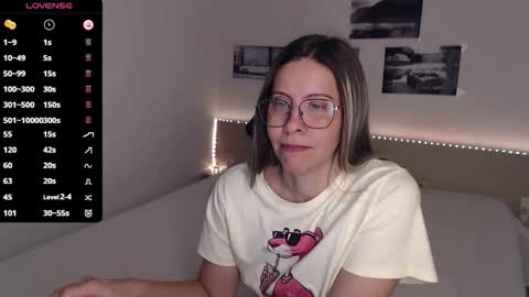 Julie online show from 12-05-25, 05:16