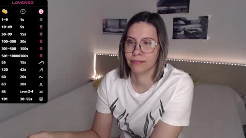 Julie online show from 01-09-26, 04:48