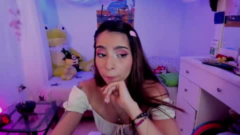 Mia online show from 02-09-25, 07:38